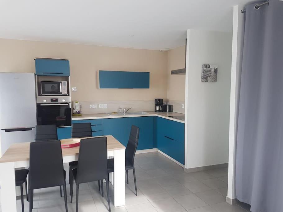 Maison Au Calme 2 A 300 M De La Plage 2 Chambres Ла-Котиньер Экстерьер фото